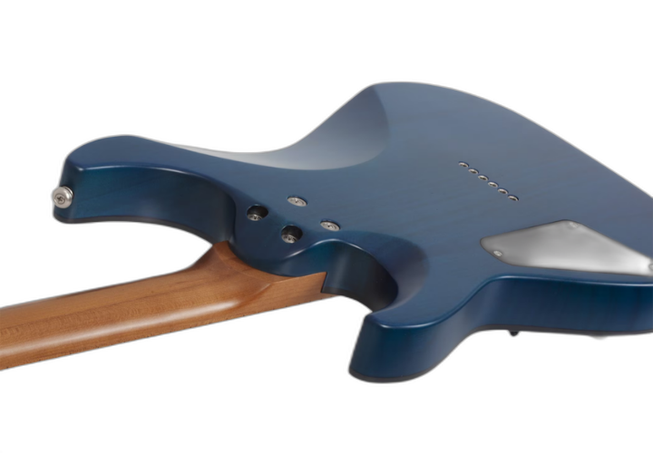 Corpo Basswood com Acabamento Black Fade e Binding Branco