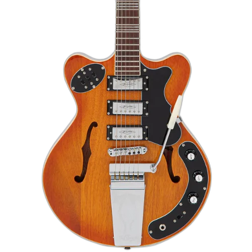 Guitarra Vintage Revo Series Superthin Amberburst com Corpo Okoume Braço Mogno Escala Jatobá 22 Trastes 3 Captadores Entwistle HFS63 Ponte Roller Vibrato Vintage